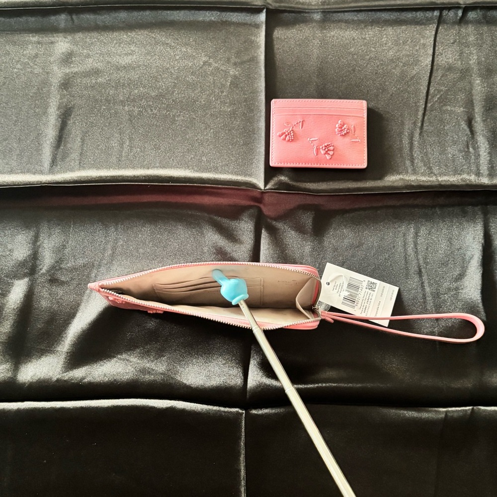 NWT Kate Spade Floral Embossed Wallet Wristlet + Card Holder Set Pink Bundle - Picture 4 of 4